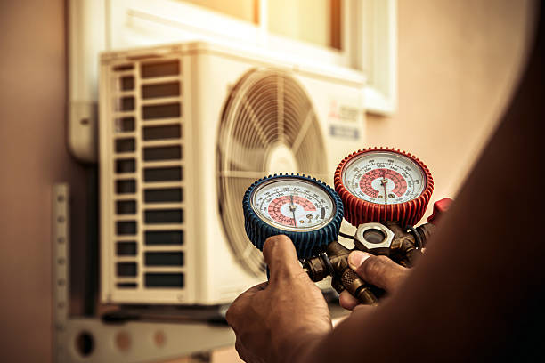 Professional Hvac technician working in Mechanicsville, VA